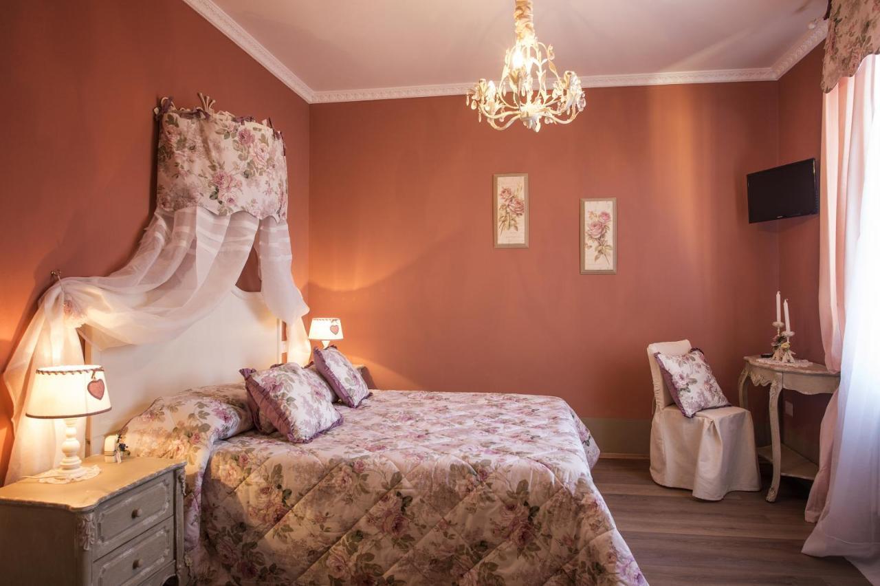 B&B Il Biancospino Abbadia San Salvator Habitación foto