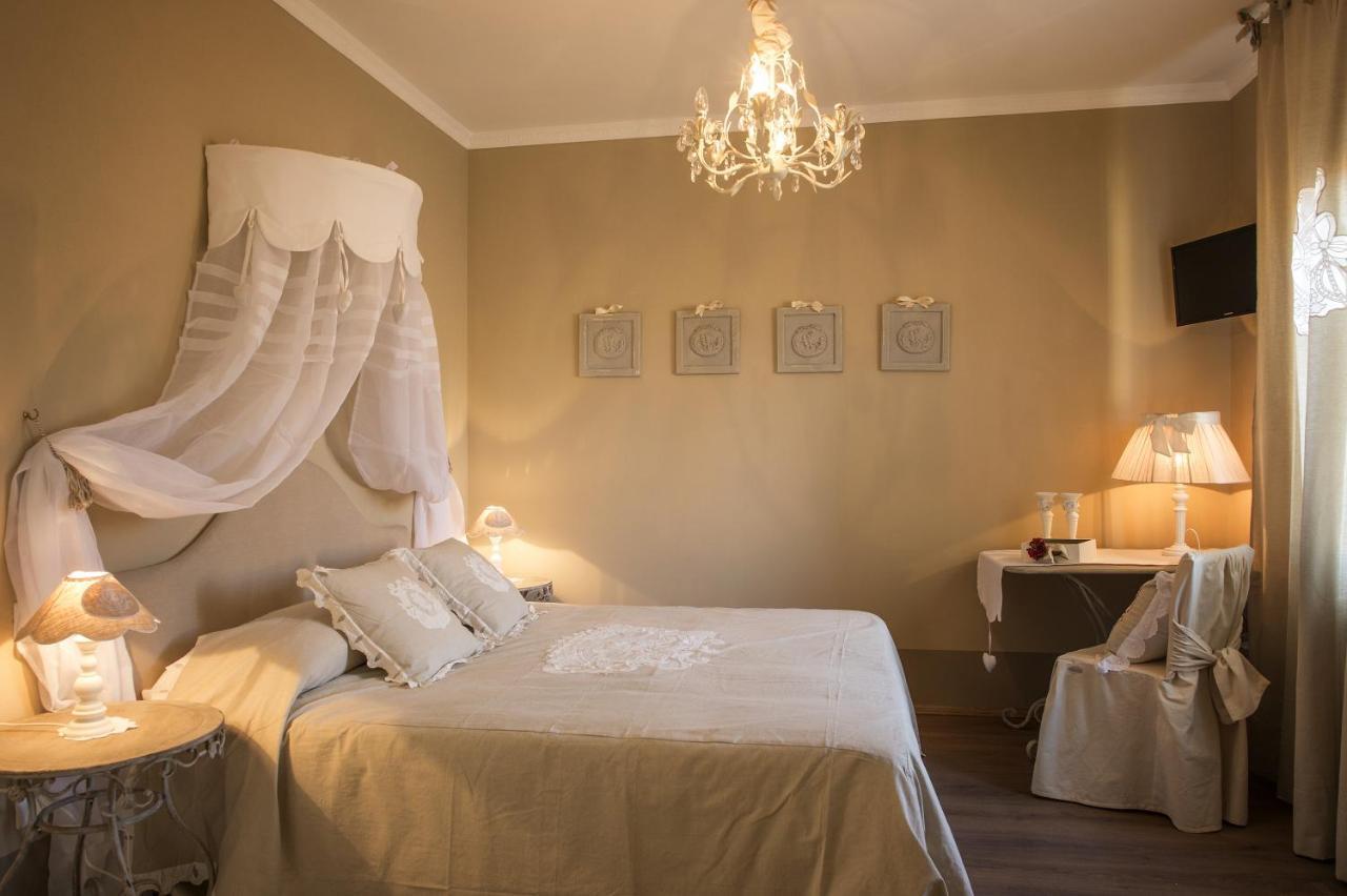B&B Il Biancospino Abbadia San Salvator Habitación foto